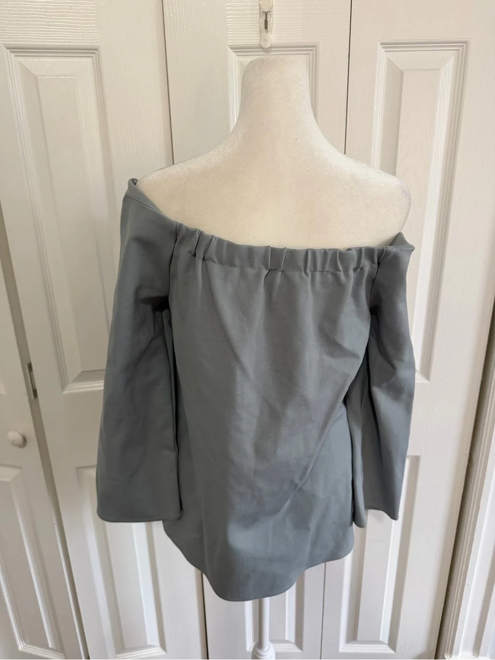 Tuckernuck Miranda Off the Shoulder Boxy Blouse Arctic Blue Size Large